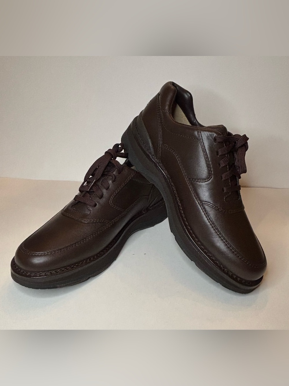 Rockport Men's Lace-Up Oxford in Dark Brown